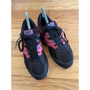 Nike Dual Fusion Lite girls youth pink/black athletic lace up sneakers size 4Y